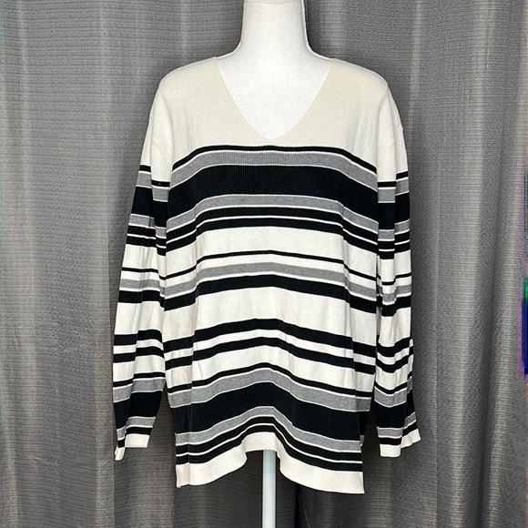 LIZ CLAIBORNE WOMAN BLACK GRAY WHITE VNECK SWEATER SIZE 2X - Picture 1 of 4